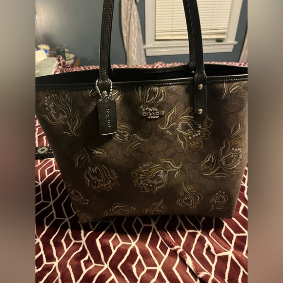 Coach Handbags - Coach Tote